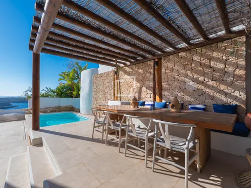 5 Bedrooms House / Villa in CL CAP NEGRET-VISTA ALEGRE SOLAR 22-1