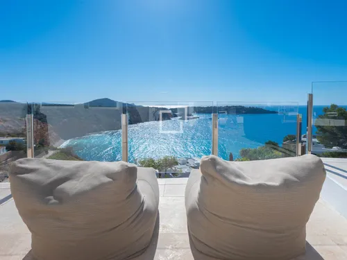 5 Bedrooms House / Villa in CL CAP NEGRET-VISTA ALEGRE SOLAR 22-1