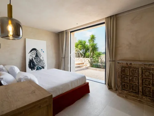 6 Bedrooms House / Villa in .