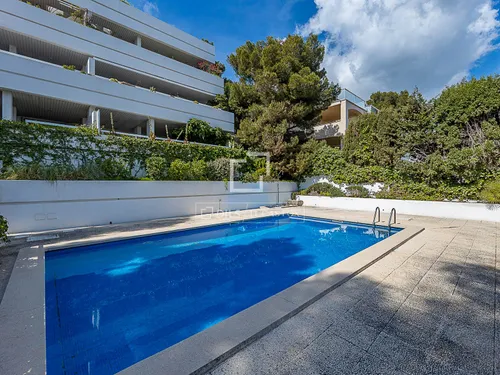 3 Bedrooms Apartment in Calle Bellpuig