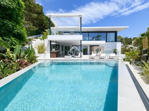 6 Bedrooms House / Villa in Carrer Buho