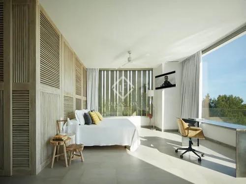 8 Bedrooms House / Villa in Carrer Camí de sa Torre