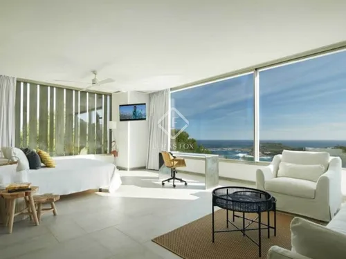 8 Bedrooms House / Villa in Carrer Camí de sa Torre