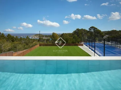 8 Bedrooms House / Villa in Carrer Camí de sa Torre