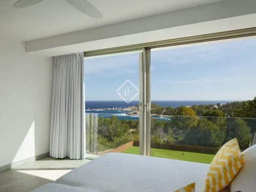 8 Bedrooms House / Villa in Carrer Camí de sa Torre