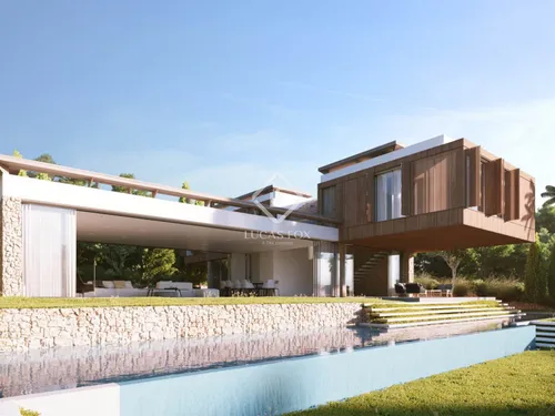 4 Bedrooms House / Villa in Carrer Colibrí