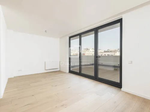 2 Bedrooms Apartment in Rambla Catalunya