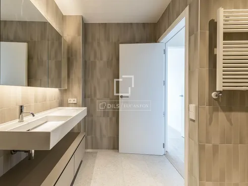 2 Bedrooms Apartment in Rambla Catalunya