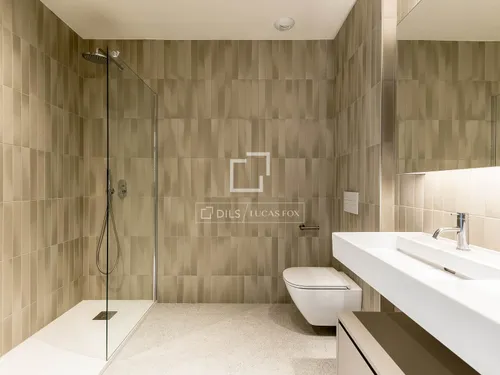 2 Bedrooms Apartment in Rambla Catalunya