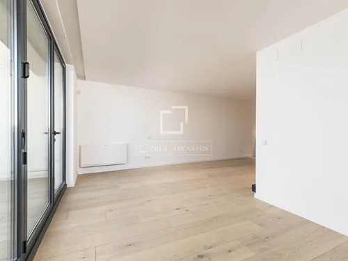 2 Bedrooms Apartment in Rambla Catalunya