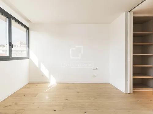 2 Bedrooms Apartment in Rambla Catalunya