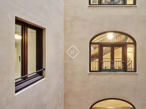 2 Bedrooms Apartment in Rambla Catalunya