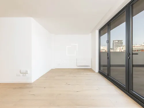 2 Bedrooms Apartment in Rambla Catalunya