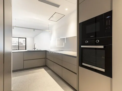 2 Bedrooms Apartment in Rambla Catalunya