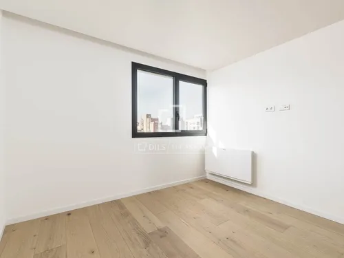 2 Bedrooms Apartment in Rambla Catalunya