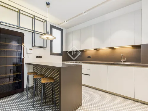 3 Bedrooms Apartment in Consell de Cent