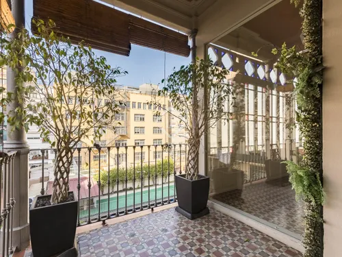 3 Bedrooms Apartment in Consell de Cent