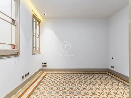 3 Bedrooms Apartment in Consell de Cent