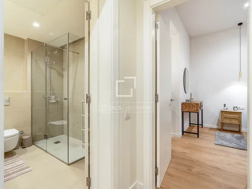 4 Bedrooms Apartment in Via Laietana