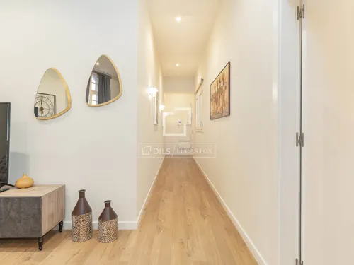 4 Bedrooms Apartment in Via Laietana