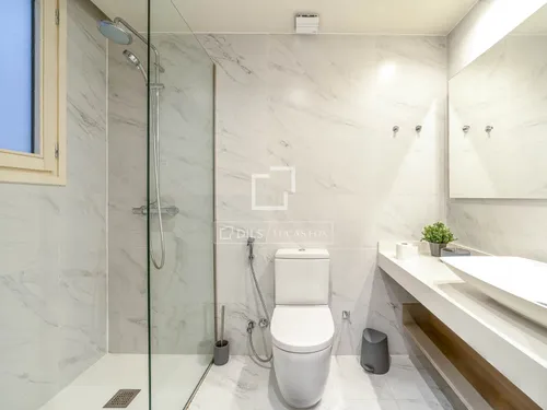 4 Bedrooms Apartment in Via Laietana