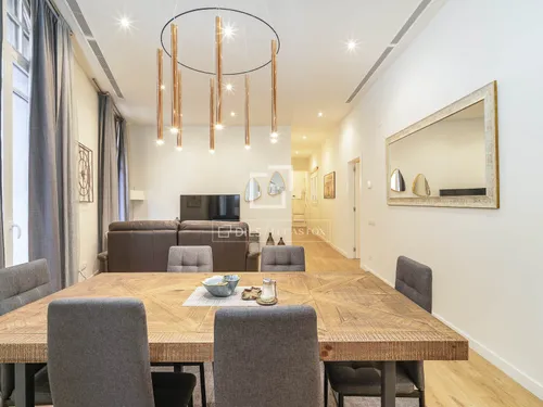 4 Bedrooms Apartment in Via Laietana