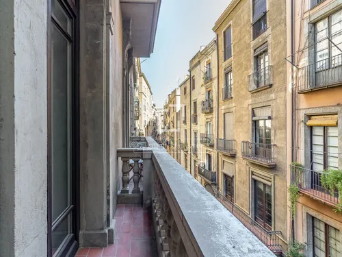4 Bedrooms Apartment in Via Laietana