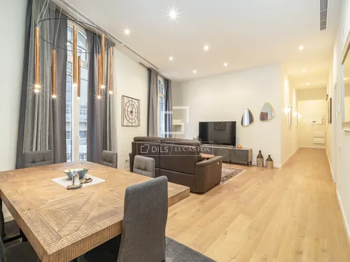 4 Bedrooms Apartment in Via Laietana