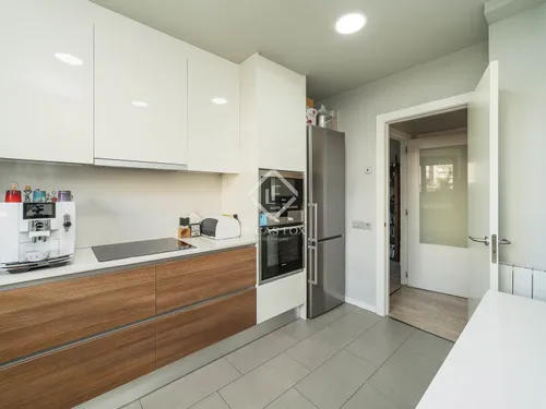 4 Bedrooms Apartment in Perello