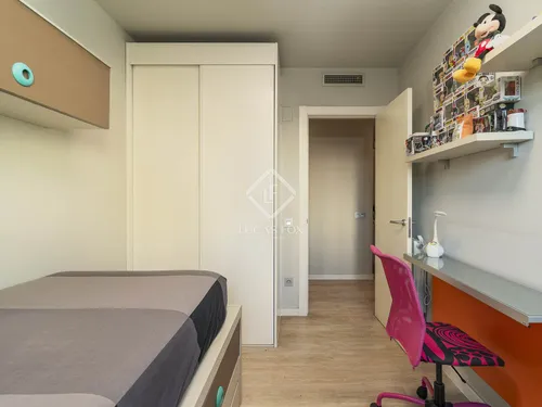 4 Bedrooms Apartment in Perello