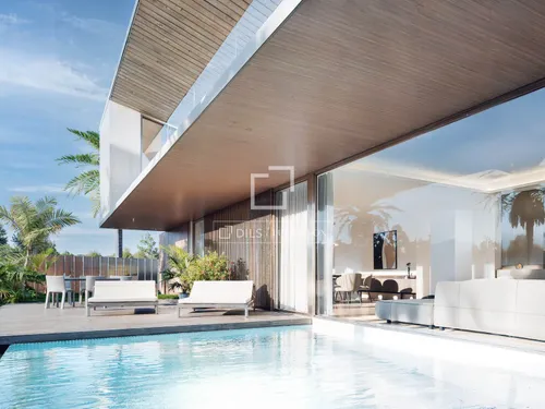 3 Bedrooms House / Villa in Calle Somontano