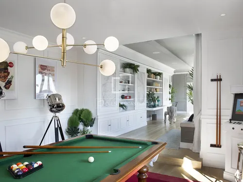 6 Bedrooms Apartment in Via Augusta