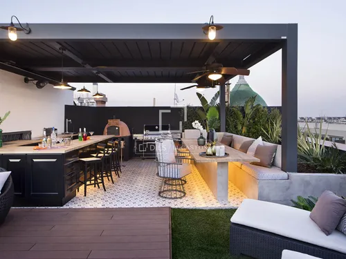 6 Bedrooms Apartment in Via Augusta