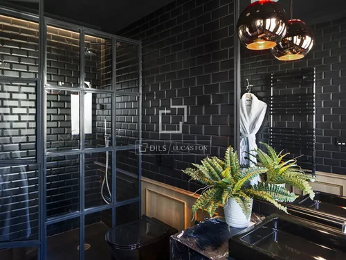 6 Bedrooms Apartment in Via Augusta