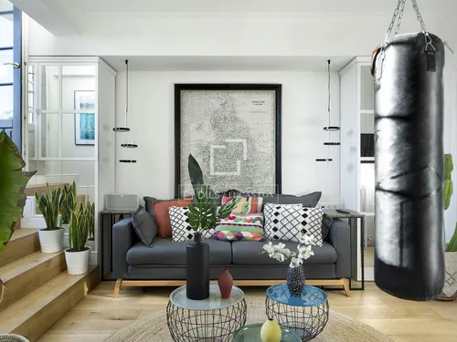 6 Bedrooms Apartment in Via Augusta