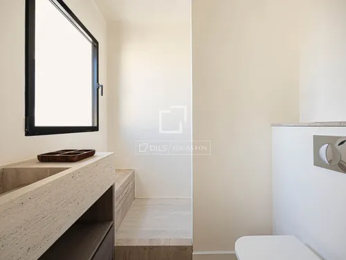 4 Bedrooms Apartment in Passeig de Sant Joan