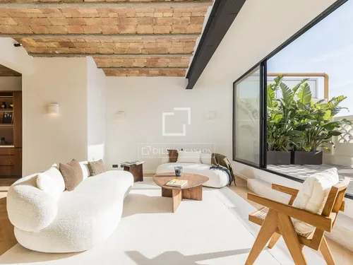 4 Bedrooms Apartment in Passeig de Sant Joan