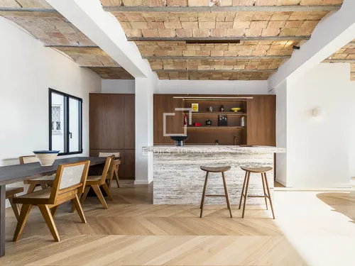 4 Bedrooms Apartment in Passeig de Sant Joan