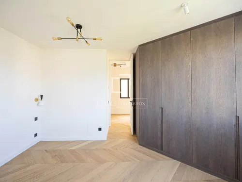 4 Bedrooms Apartment in Passeig de Sant Joan