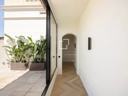 4 Bedrooms Apartment in Passeig de Sant Joan