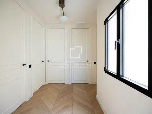 4 Bedrooms Apartment in Passeig de Sant Joan