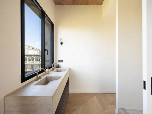 4 Bedrooms Apartment in Passeig de Sant Joan