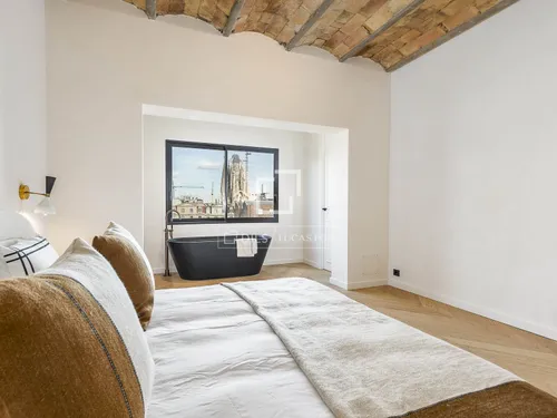 4 Bedrooms Apartment in Passeig de Sant Joan