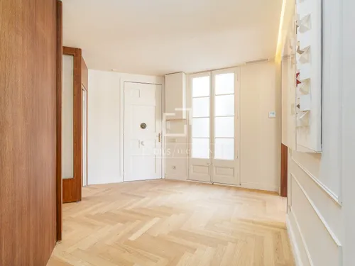 4 Bedrooms Apartment in Gran Via de les Corts Catalanes