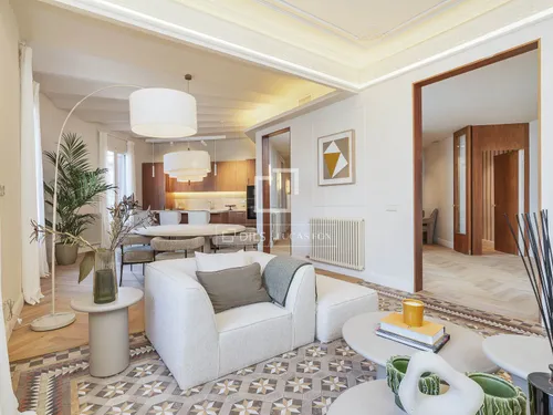 Excellent 4 Bedroom apartment for sale in Eixample Right, Barcelona