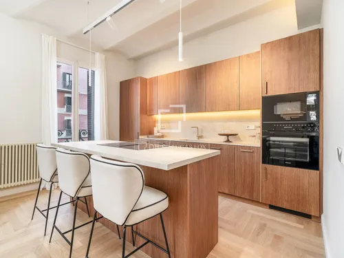 4 Bedrooms Apartment in Gran Via de les Corts Catalanes