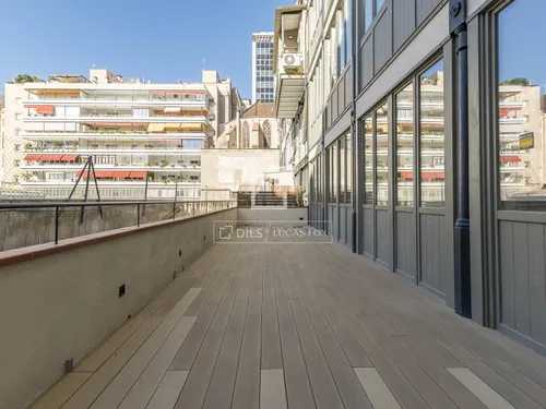 2 Bedrooms Apartment in Rambla Catalunya