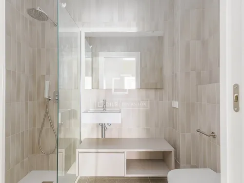 2 Bedrooms Apartment in Rambla Catalunya