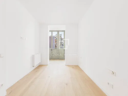 2 Bedrooms Apartment in Rambla Catalunya
