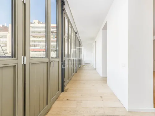 2 Bedrooms Apartment in Rambla Catalunya